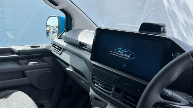 Ford Transit Custom 320 L1 Diesel Fwd 2.0 EcoBlue 150ps H1 Van Limited - Image 14